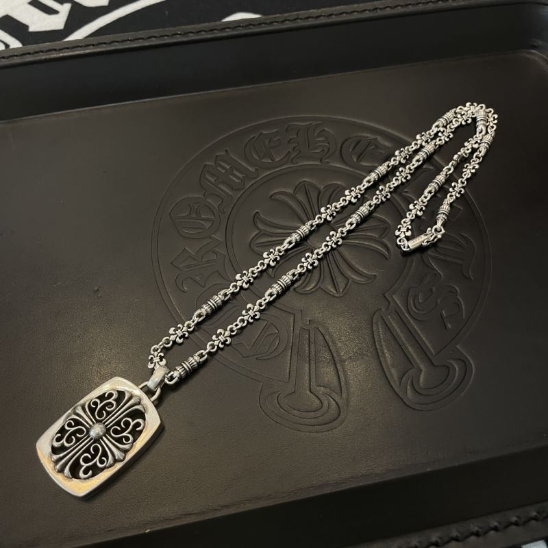 Ch*0me He**ts necklaces